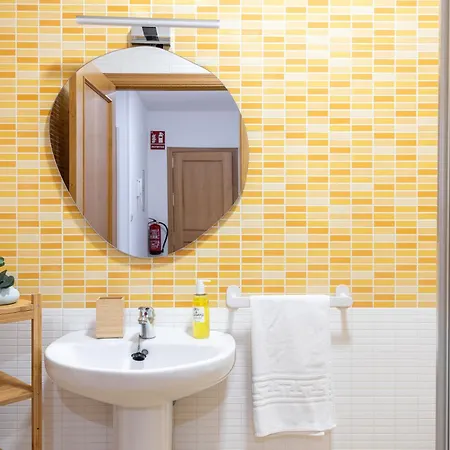 Callejon Del Pozo V Apartment